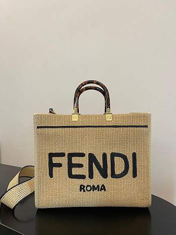 Fendi Tote Sunshine Medium Black and natural straw shopper