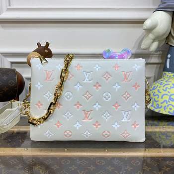 Louis Vuitton | Coussin PM Cream-26cm