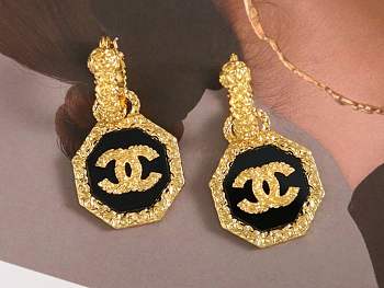 CHANEL Earring 4