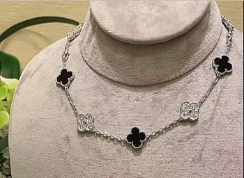 Van Cleef Arpels Necklace 001