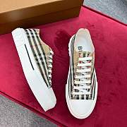 Burberry Sneaker - 3