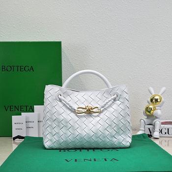 Bottega Veneta Andiamo Medium white leather tote bag - 19*25*10.5cm