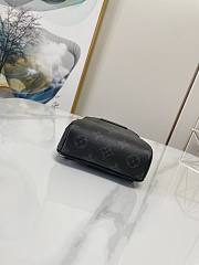 Louis Vuitton Outdoor Slingbag-13*21*5cm - 5