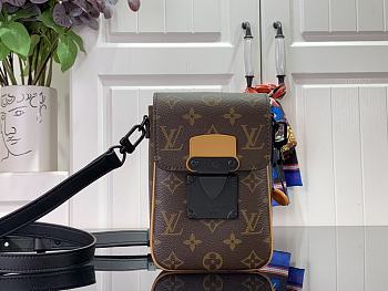Louis Vuitton Shoulder bag M82535-12x19x7cm
