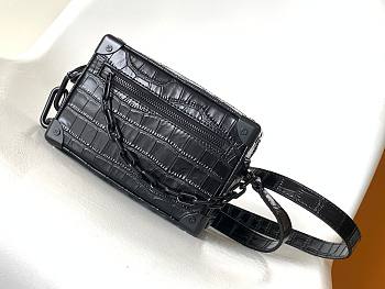Louis Vuitton Crocodilian LeatherSoft Trunk bag-18.5*13*8CM