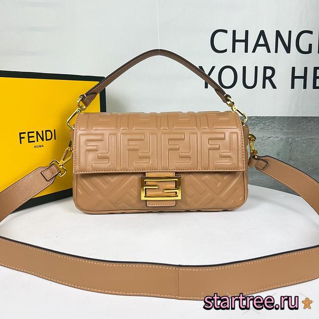 Fendi Baguette Beige leather bag - 1