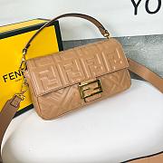 Fendi Baguette Beige leather bag - 4