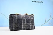 Chanel 19 Tweed Quilted - 26 × 30 × 10 cm  - 2