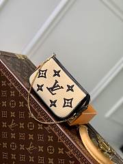 Louis Vuitton Mini Pochette - 3