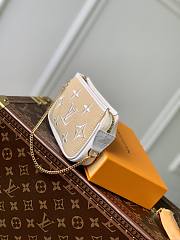 Louis Vuitton Mini Pochette Cream - 3