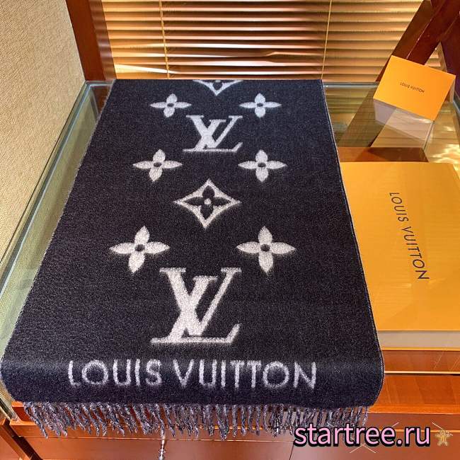 Louis Vuitton Scarf 41 - 1