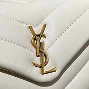 YSL | Toy LOULOU White with Gold Hareware - 467072 - 20 x 14 x 7 cm - 2