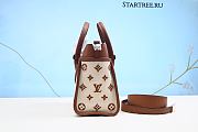 LOUIS VUITTON On My Side PM M59905 - 4