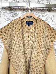 Louis Vuitton Wool COAT - 4