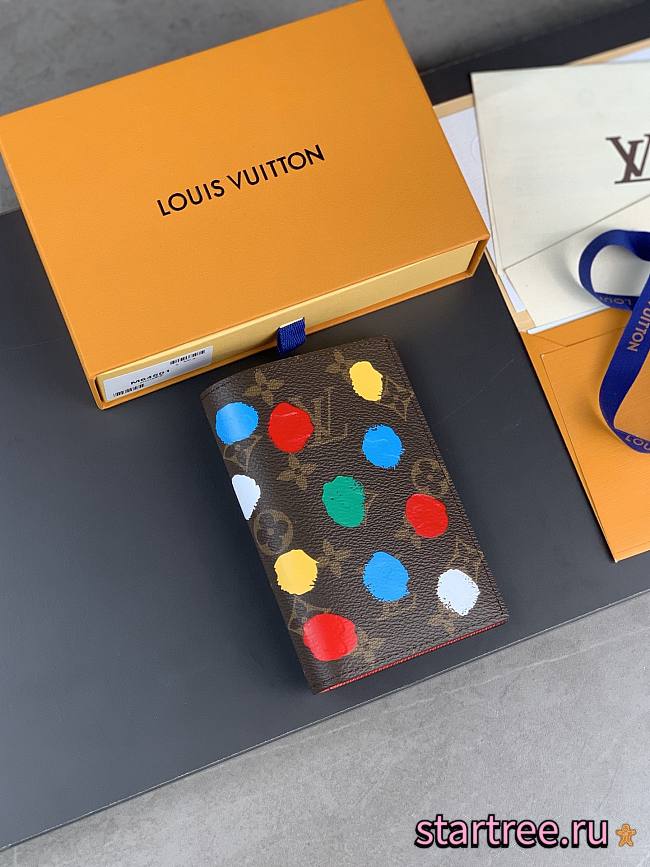 Louis Vuitton LV Passport Holder 004 - 1