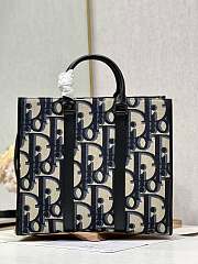 Dior East-West Tote Bag Black and Beige Maxi Dior Oblique Jacquard - 1