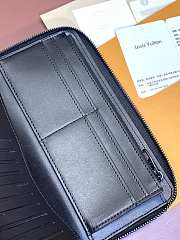 Louis Vuitton Wallet M82820 For Men - 4