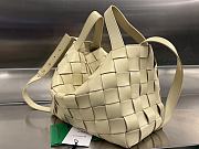 BOTTEGA VENETA Bowling Cassette Woven Leather Shoulder Bag In Light Beige - 5