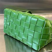 BOTTEGA VENETA Bowling Cassette Woven Leather Shoulder Bag In Green - 3