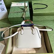 Gucci Diana Mini Leather Tote Bag In White - 2
