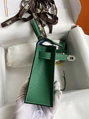 Hermes KELLY 19 IN Green - 2