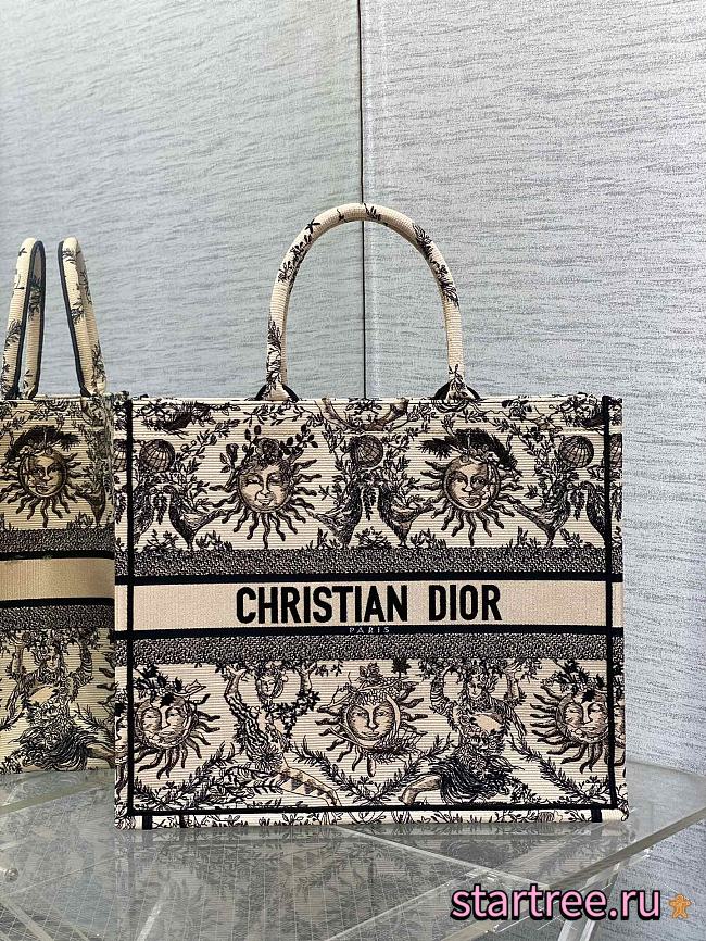 DIOR - Medium Dior Book Tote Beige and White-36*27.5*16.5 - 1