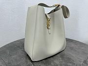 YSL Saint Laurent LE 5 À 7 SUPPLE LARGE IN SMOOTH LEATHER White-30 X 31 X 13 CM - 4