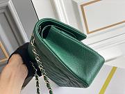Chanel | Classic Flap Bag Golden Hardware Caviar Green 25cm - 6