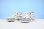Louis Vuitton Sneakers 009 - 1