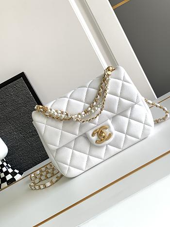 Chanel Mini Flap Bag White-17cm