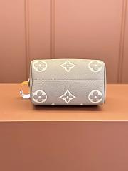 LOUIS VUITTON LV SPEEDY BANDOULIÈRE 20 GREY M58953 - 2