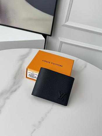 Louis Vuitton Aerogram Wallet M69829