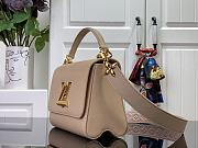 Lousi Vuitton Medium LV EPI Twist M25360- 23x17x9.5cm - 4