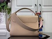 Lousi Vuitton Medium LV EPI Twist M25360- 23x17x9.5cm - 3