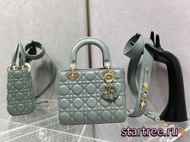 Christian Dior Small Lady Dior 01- 20x16.5x8cm - 1