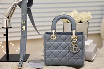 Christian Dior Small Lady Dior 02- 20x16.5x8cm