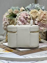 Christian Dior Medium CD Signature Vanity Case White 001 - 2