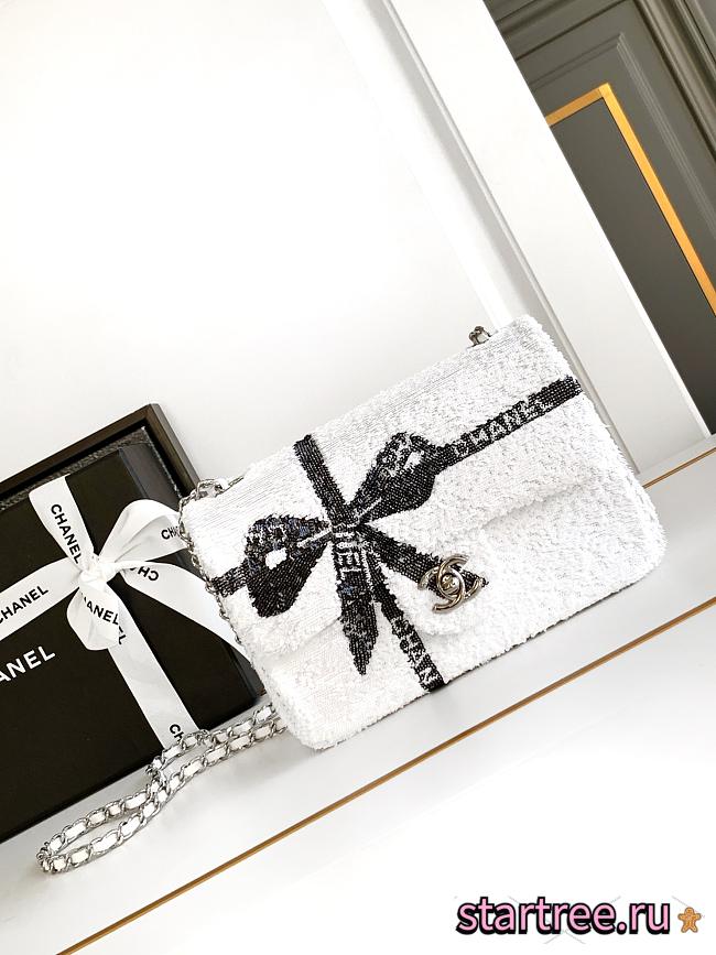 Chanel 24B Sequin Bag White-20x13x6cm - 1
