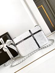 Chanel 24B Sequin Bag White-20x13x6cm - 4