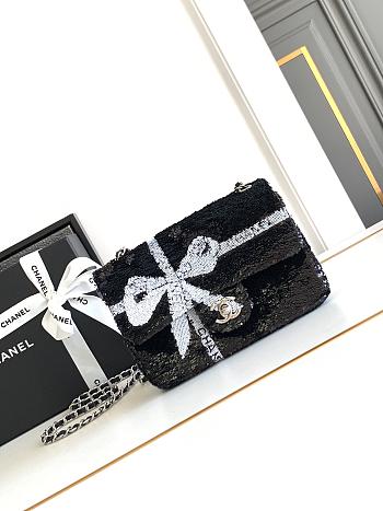 Chanel 24B Sequin Bag Black-20x13x6cm