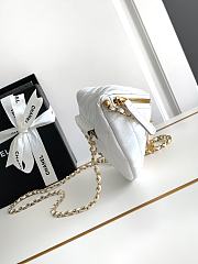 Chanel Waist Bag White-17x24 X 11cm - 2