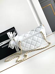 Chanel Waist Bag White-17x24 X 11cm - 3