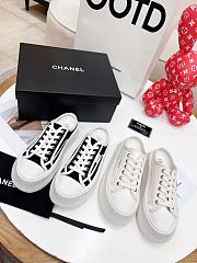 Chanel Sneakers 011 - 2