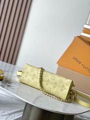 Louis Vuitton OnTheGo East West Handbag Yellow M11273 - 6