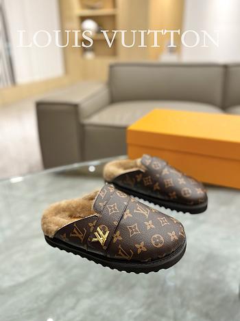 Louis Vuitton Slippers 004