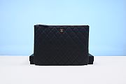 Classic Zipped Pouch Grained shiny calfskin & gold-tone metal black-28*20*1CM - 1