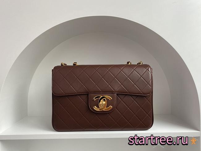 CHANEL | Vintage Brown Quilted Lambskin Flap Bag - 30x21x8cm - 1