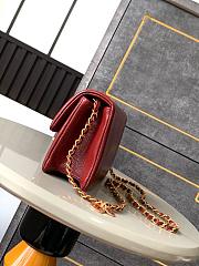 Chanel Small Flap Bag Grained Shiny Calfskin & Gold-Tone Metal 13 x 17.5 x 6 cm - 3