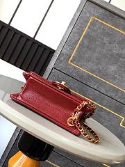 Chanel Small Flap Bag Grained Shiny Calfskin & Gold-Tone Metal 13 x 17.5 x 6 cm - 4