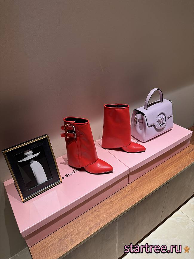 Givenchy Boots 008 - 1